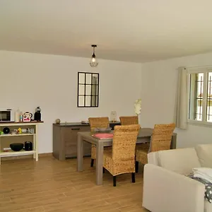  Hébergement de vacances La Petite Maison En Provence